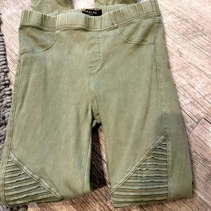 Pull on VICI leggings/ jeans